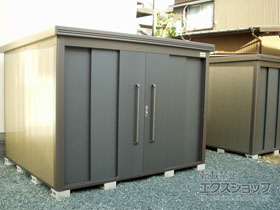 の物置・屋外倉庫 アウトレット物置 SKGL-20 2940×2457×2098 SKGL-20-GK 施工例