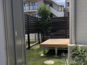 のフェンス・柵 モクアルフェンス 横板タイプ 2段支柱 自立建て用（パネル1段・一部2段） 施工例