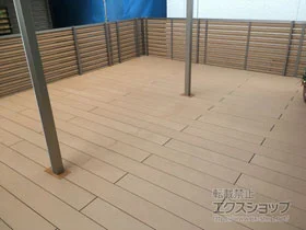 YKKAPのウッドデッキ リウッドデッキ 200　※正面斜め納まり 施工例