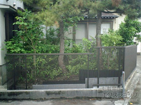 のフェンス・柵 ライシスフェンス2型 細たて桟 フリーポールタイプ 施工例