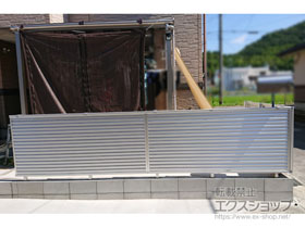 のフェンス・柵 ミエーネフェンス 目隠しルーバータイプ 自由柱施工 施工例
