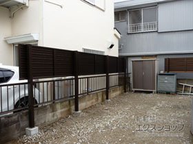 のフェンス・柵 ミエーネ目隠しルーバーフェンス　上段のみ設置　自立建て用 施工例