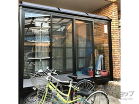 のテラス囲い・サンルーム サニージュ Ｒ型 床納まり ランマ無 積雪〜20cm対応 *片袖納まり 施工例