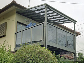 のバルコニー ビューステージHスタイル パネル 単体 柱建て式 施工例