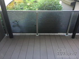 YKKAPのウッドデッキ リウッドデッキ 200 ※一部台形加工 施工例