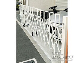 のカーゲート トリップゲート RB型 ノンレール 両開き親子 48WO(13S+35M) 施工例