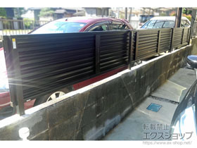 のフェンス・柵 ミエーネフェンス 目隠しルーバータイプ 自由柱施工 施工例