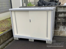 の物置・屋外倉庫 シンプリー 一般型 1520×755×1103（MJX-157B） MJX-157B-FW 施工例