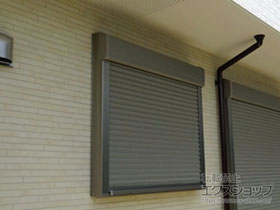 の窓シャッター 【特注】リフォームシャッターイタリア　手動式 施工例