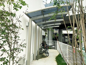 のサイクルポート・駐輪場 レイナポートグランミニ 縦連棟積雪〜20cm対応 施工例