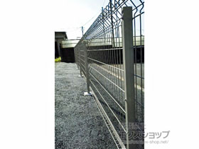 のフェンス・柵 メッシュフェンス G10-R　　自由柱 施工例