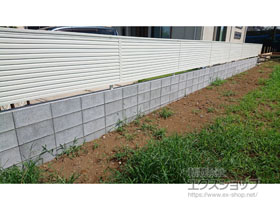 のフェンス・柵 ミエーネフェンス 目隠しルーバータイプ　自由柱施工 施工例
