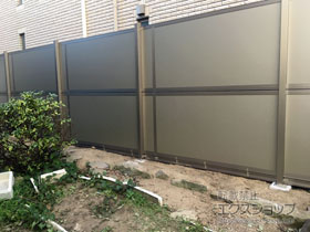 のフェンス・柵 防音フェンス すやや R1型 遮音パネル 2段自在柱 施工例