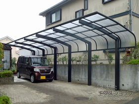 のカーポート レイナキャップポートグラン50 縦連棟　積雪〜50cm対応 施工例