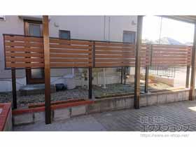 のフェンス・柵 モクアルフェンス 横板タイプ 2段支柱 自立建て用(パネル1段) 施工例