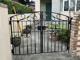 の門扉 コラゾン2型 両開き　柱使用 施工例