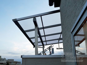 のバルコニー・ベランダ屋根 プレシオステラスII F型 屋根タイプ 単体 積雪〜20cm対応 施工例