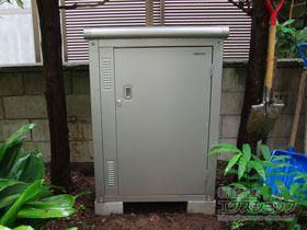 の物置・屋外倉庫 エスモ 一般型 800×513×1145 ESE-0805Y-SS 施工例