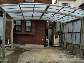 LIXIL(リクシル)のカーポート ネスカR (ラウンドスタイル) ワイド 積雪～20cm対応 施工例