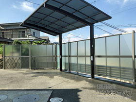 のフェンス・柵 ライシスフェンスP型　ポリカーボネート　アルミ多段柱使用（パネル2段） 施工例