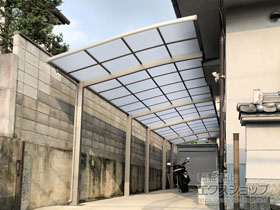 のカーポート ネスカR (ラウンドスタイル) 縦連棟+延長 積雪〜20cm対応 施工例