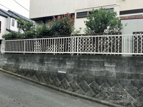 のフェンス・柵 ミエッタフェンス 防犯たて格子タイプ 自由柱施工 施工例