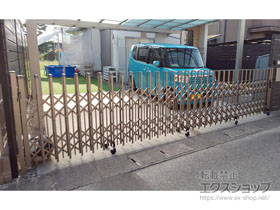 のカーゲート トリップゲート ペットガード型 ノンレール 片開き 61S 施工例