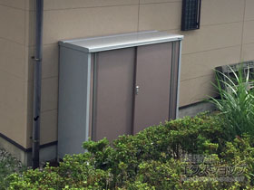 の物置・屋外倉庫 シンプリー 一般型 1740×615×1603（MJX-176D） MJX-176D-AR 施工例