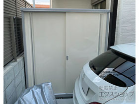 の物置・屋外倉庫 シンプリー 一般型 1740×615×1903（MJX-176E-P） MJX-176E-P-FW 施工例