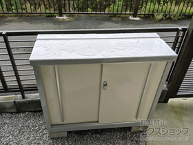 の物置・屋外倉庫 シンプリー 一般型 1100×415×903（MJX-114A） MJX-114A-FW 施工例