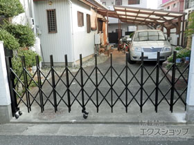 のカーゲート トリップゲート RA型 ノンレール 片開き35Ｓ 施工例