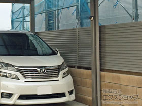 のフェンス・柵 ミエーネフェンス　目隠しルーバータイプ　自由柱施工 施工例