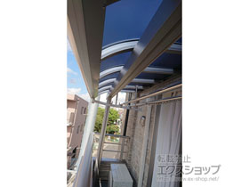 のバルコニー・ベランダ屋根 プレシオステラスII R型 1500 屋根タイプ 連棟 積雪〜50cm対応 施工例