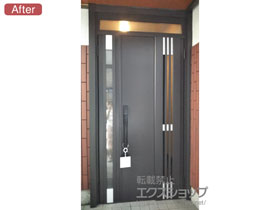 の玄関ドア リシェント玄関ドア3 断熱K4仕様 親子仕様(ランマ付)R M83型 ※タッチキー(キー付リモコン)仕様 施工例