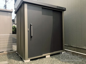 の物置・屋外倉庫 エスケーエイト SK8-70 一般型 1800×1200×1940 SK8-70-GK 施工例