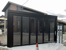 のガレージシャッター サイドーレR1型 横格子 アルミ色タイプ 手動式 施工例