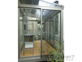 のテラス囲い・サンルーム サニージュ F型 床納まり ランマ無 積雪〜20cm対応 施工例