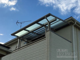 のバルコニー・ベランダ屋根 ソラリア F型 屋根タイプ 単体 積雪〜20cm対応 施工例