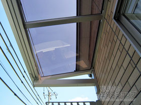 のバルコニー・ベランダ屋根 ソラリア F型 ルーフタイプ 単体積雪〜20cm対応 施工例