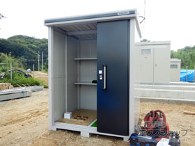 の物置・屋外倉庫 エルモ 一般型 1870×1520×2360 LMD-1815H-SM 施工例