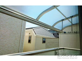 YKKAPのバルコニー屋根 ソラリア R型 ルーフタイプ 単体 積雪〜20cm対応 施工例