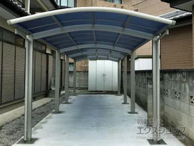 YKKAPのカーポート レイナワンポートグラン 縦連棟 積雪〜20cm対応 施工例