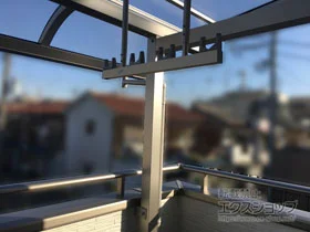 YKKAPのバルコニー屋根 ソラリア R型 屋根タイプ 単体 積雪～20cm対応※持ち出し納まり 施工例