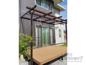 のテラス屋根 サザンテラス (パーゴラ仕様) テラスタイプ 単体 積雪〜20cm対応＋サザンテラス　吊り下げ式固定物干し　標準 施工例