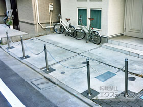 のカーゲート スペースガード(車止め) S48型 埋込式 キー付き 施工例