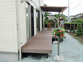 のウッドデッキ 樹ら楽ステージ 木彫 施工例