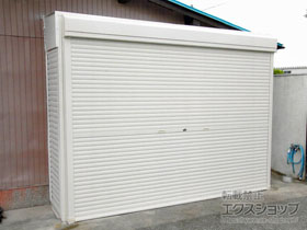 のガレージシャッター ガレージシャッタークワトロ 手動式 外部付タイプ 施工例