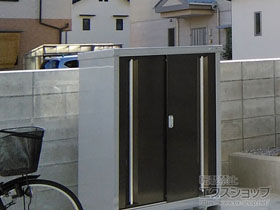 の物置・屋外倉庫 シンプリー 一般型 900×755×1303 MJX-097CP-TB 施工例