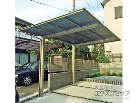 LIXIL(リクシル)のカーポート フーゴF (フラットスタイル) 積雪～20cm対応 施工例