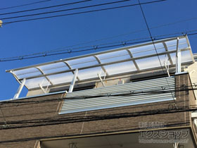 のバルコニー・ベランダ屋根 スピーネ R型 屋根タイプ 連棟 積雪〜20cm対応 施工例